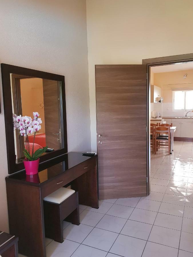 Hotel Kalamitsi Apartments Preveza Exterior photo